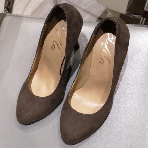 Classic pump NWOT - Picture 2 of 12